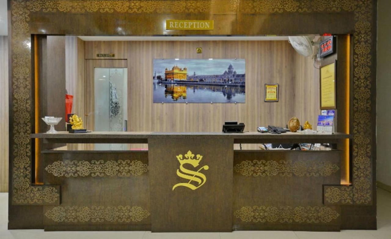 Hotel Samrat Jabalpur Exteriör bild